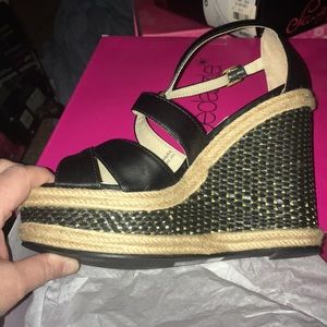 NIB Shoedazzle Wedge Heels